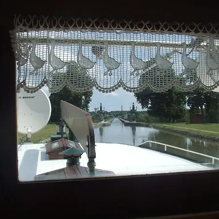 Bateau Adriana Botel Chantilly